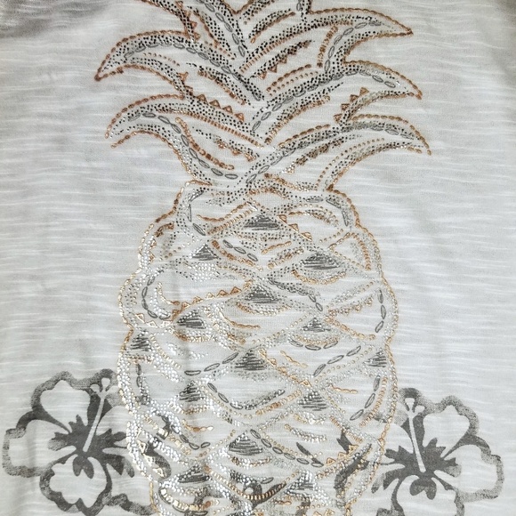 Pineapple and lace white tank top - Picture 4 of 5